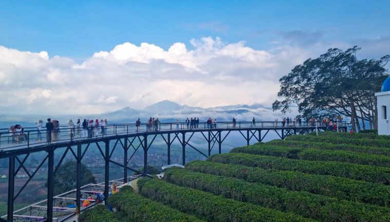Jembatan kaca Nimo Highland